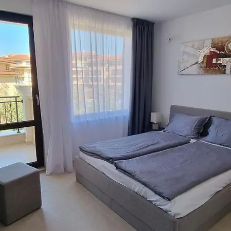 Balcony Bliss: The Black Sea Pearl * Szveti Vlasz