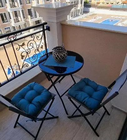 Apartman Balcony Bliss: The Black Sea Pearl *