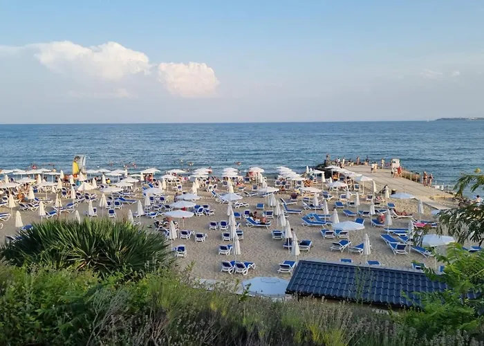 Balcony Bliss: The Black Sea Pearl Daire *