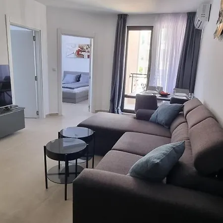 アパート Balcony Bliss: The Black Sea Pearl スヴェティ・ヴラス